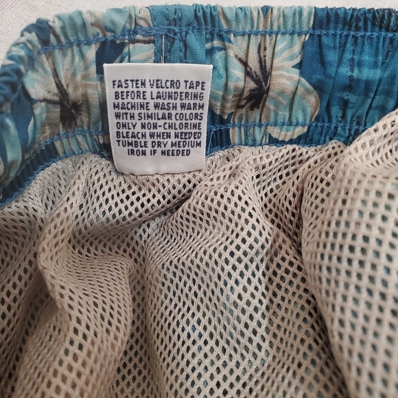 Roundtree & Yorke Swim Trunks - Picture 7 of 8